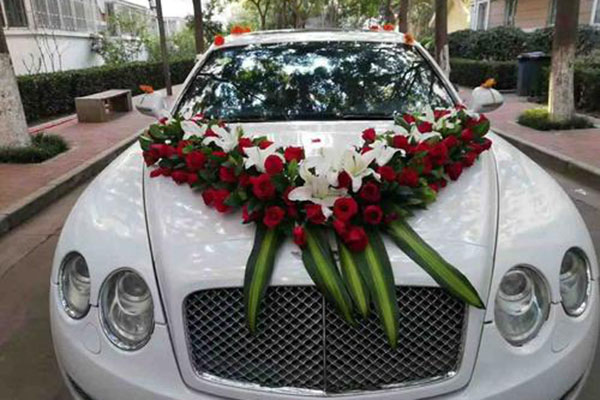 需要提前預定婚車嗎？