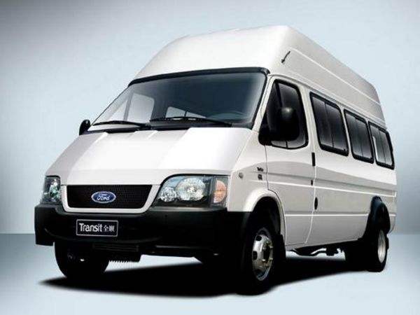 北京租車15座商務(wù)大巴帶司機(jī)租一天多少錢？