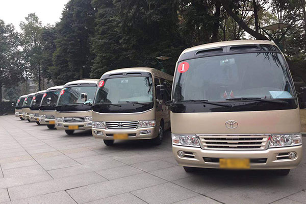 北京租車考斯特價(jià)格費(fèi)用多少錢(qián)?北京租車考斯特哪家公司好?